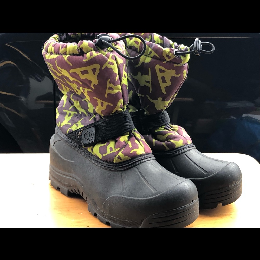 SNOW BOOTS Northside Unisex Youth 3M Thermolite Waterproof SIZE 5